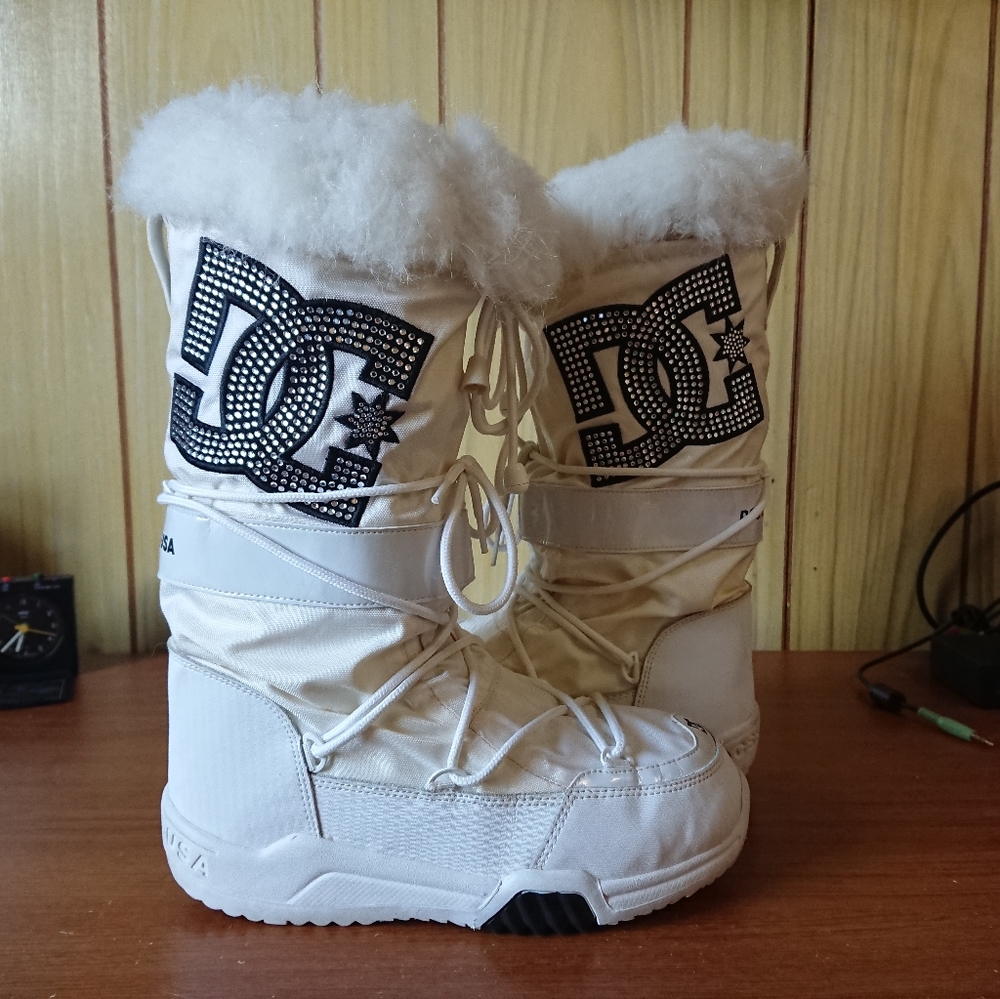 Dc Chalet Snow Winter Moon Boots Size 9